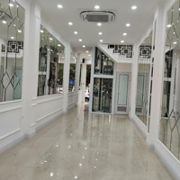 Siêu Vip Mặt Phố Cầu Giấy Kinh Doanh Sầm Uất. Nhà 2 Mặt Ô Tô Tránh Dừng Đỗ Ngày Đêm.