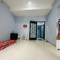 Nhà Chủ Giữ Kĩ, Ngay Khu Phố Ăn Uống, Hẻm An Ninh, Nguyễn Cửu Đàm