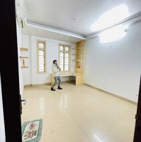 Cho Thuê Căn Nhà Phố Trung Kính Lớn 60M2 X 5 Tầng Oto Đỗ, Cạnh Trường Yên Hòa