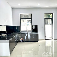Nhà Phố Hoàn Thiện Cơ Bản View Trực Diện Hồ Lakeview Cho Thuê 29 Triệu. Liên Hệ 0789897798