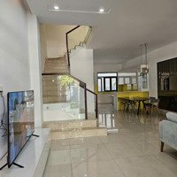 Định Cư! Bán Nhanh Căn Phố Vườn 132M2, Nội Thất Cao Cấp. Liên Hệ: 0902.746,319