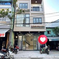 Chủ Chuyển Định Cư Nên Cần Bán Lại Nhà 3 Tầng, Nằm Đường Lớn 5M5 Và Lề 3M: Lh Em Vũ Để Xem Nhà Ạ