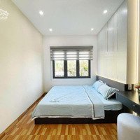 Chủ Chuyển Định Cư Nên Cần Bán Lại Nhà 3 Tầng, Nằm Đường Lớn 5M5 Và Lề 3M: Lh Em Vũ Để Xem Nhà Ạ