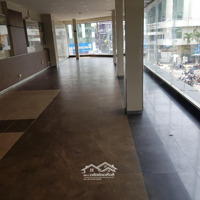 Cho Thuê Nguyên Căn Mặt Tiền 322 Trần Hưng Đạo Q1