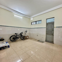 Vị Trí Kinh Doanh Đỉnh Khu Phố Tây Tuyến Đường Đông Đúc Cả Ngày Lẫn Đêm