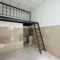 Cho Thuê Phòng Gác Giá Rẻ, Ở Trệt, Có Cửa Sổ. Miễn Phí Xe Máy, Gần Kcx, Ufm. Tiện Qua Quận 4 Quận 1