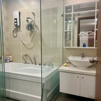 Bán Gấp - Gateway 3 Phòng Ngủ 2 Vệ Sinh- View Phố - Giá Tốt 5,1 Tỷ (Có Thương Lượng)