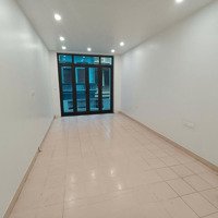 Cho Thuê Nhà Trung Kính,Diện Tích53M2 X 4 Tầng Mỗi Tầng 1P Thông Sàn, Vệ Sinh Cầu Thang Cuối Điều Hòa