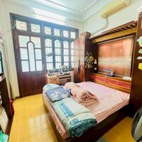 Bán nhà riêng Nguyễn Văn Huyên, Cầu Giấy ô tô đỗ cửa, 3 mặt thoáng DT 38m2 x 4 tầng giá 10.5 tỷ