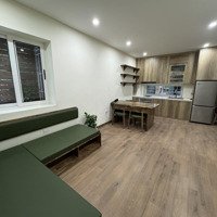 Bán Căn Hộ Tập Thể T4Diện Tích70M Căn Góc 2P. Ngủ, Tk Đẹp Nội Thất Đầy Đủ, Xách Vali Ở Phố Đoàn Thị Điểm
