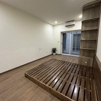 Bán Căn Hộ Tập Thể T4Diện Tích70M Căn Góc 2P. Ngủ, Tk Đẹp Nội Thất Đầy Đủ, Xách Vali Ở Phố Đoàn Thị Điểm