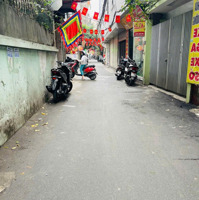 Cho Thuê Lâu Dài Căn Nhà Ở Cầu Giấy Cách Mặt Phố 20M Diện Tích 126M2 Mặt Tiền 6M Giá 18 Triệu/Th