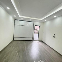 Cho Thuê Nhà Riêng 4 Phòng Ngủ 40M2 X 7 Tầng, Có Thang Máy, Giá Tốt 22 Triệu/Th Tại Phố Giang Văn Minh