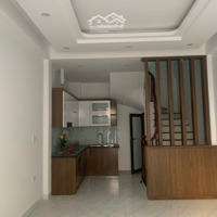 Bán Nhà Lĩnh Nam, Hoàng Mai, 34M2, 5 Tầng,Mặt Tiền4M, 6.9 Tỷ