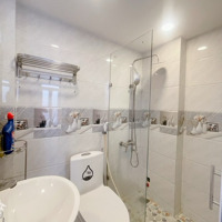 Hẻm Xe Hơi - Nhỉnh 6 Tỷ - Nhà 5 Tầng (3Pn+4Wc) - 30M2 (3.8X8) - Phố Phan Đăng Lưu, Phú Nhuận.