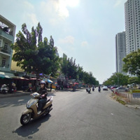 Nhà Hầm, 4 Tầng, 5X18M. 30 Tỷ 5,Mặt Tiềnđường D4, Kdc Him Lam, Quận 7. Đối Diện Chung Cư. Vip. Cần Bán