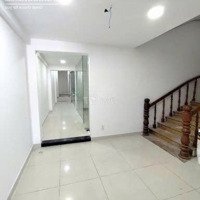 Cho Thuê Nhà Trệt 2 Lầu Mặt Tiền Ngang 6M Đường 3/2 Vị Trí Đẹp Kinh Doanh