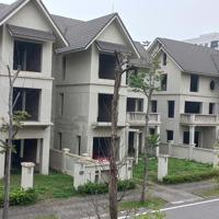 Đón Sóng Phía Tây Hà Nội. Mua Ngay 300M2 Đông Nam. Vị Trí Rất Đẹp. Lh Hoàng Đạo 098.299.6565