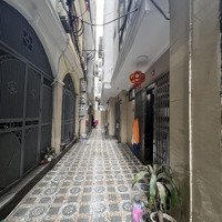 Chính Chủ Gửi Bán Căn 5 Tầng 30M2 Tại Bắc Từ Liêm Giá Nhỉnh 5 Tỷ, Nhà Đẹp Ngõ Rộng L/H 0868183883