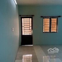 Cho Thuê Nhà 2 Tầng 3 Phòng Ngủ Hẻm 47 Trường Lưu, P.long Trường, Giá 7 Triệu/Tháng