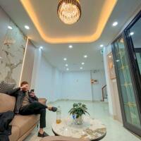 NGUYỄN LƯƠNG BẰNG, QUẬN ĐỐNG ĐA, 45M2,4 TẦNG GẦN PHỐ, GIÁ RẺ.