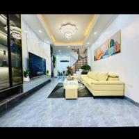 Hót. Nhà 5T X 40M2 Cuối Trịnh Văn Bô Ô Tô Đỗ Cỗng. Đường Thông Ô Tô Tránh Nhau Mà Giá Chỉ 5.5 Tỷ.