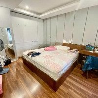 Căn Hộ Chung Cư Đường Thành Thái Cv Cầu Giấy- Lô Góc 4 Ngủ 2 Wc - Full Nội Thất Xịn Slot Ô Tô