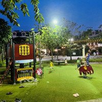 Nhà Phố Full Nội Thất Cao Cấp View Công Viên Thoáng.diện Tích100M2 Xây Dựng 1 Trệt 3 Lầu Giá Bán 19 Tỷ