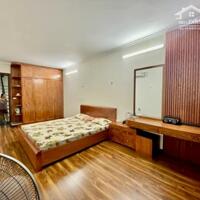 Cần bán gấp nhà phân lô phố Nghĩa Tân 57m2, 4T, thang máy, ô tô tránh