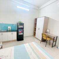 CHO THUÊ PHÒNG CỬA SỔ TRỜI - FULL NỘI THẤT - GẦN NGÃ TƯ HÀNG XANH