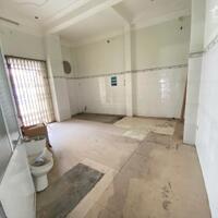 CHO THUÊ NHÀ MTKD NGUYỄN HỘI, P PHÚ TRINH, PHAN THIẾT 135m2. GIÁ 22 TRIỆU/ THÁNG