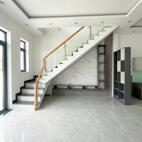 ĐỊNH CƯ NƯỚC NGOÀI BÁN CĂN NHÀ NGAY ĐƯỜNG ĐỒNG KHỞI,600TR NHẬN NHÀ