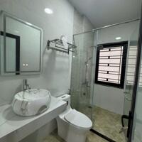 Căn góc cách 3 nhà ra phố Quan Nhân 6 tầng 45m2, MT 5.3m xây mới đẹp, ở, cho thuê làm VP tốt