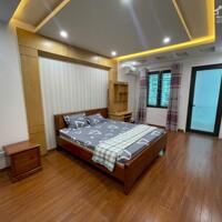 Cho thuê nhà Văn Cao full đồ, 4 ngủ khép kín, DT: 70m2.