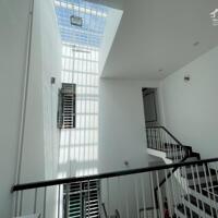 Nhà đẹp 4 tầng đường Hoàng Dư Khương, gần Nguyễn Hữu Thọ - Chỉ 8.5 tỷ - Diện tích 122.5m2 (5x24)