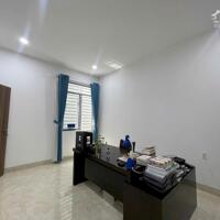 Nhà đẹp 4 tầng đường Hoàng Dư Khương, gần Nguyễn Hữu Thọ - Chỉ 8.5 tỷ - Diện tích 122.5m2 (5x24)
