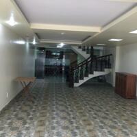 Cho thuê nhà Văn Cao 4 tầng, DT: 110m2, 4 phòng ngủ.