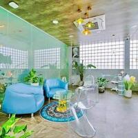 Ngang 8,2m - Cho Thuê Nhà Đường Lê Văn Sỹ, Quận 3 - 4 Tầng, Thang Máy