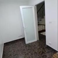 Cho thuê nhà nguyên căn Phố Tương Mai 6 tầng, 5 ngủ, 15 Triệu ở gia đình