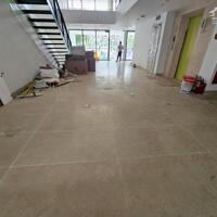 Cho thuê nhà mới cứng ở Lạc long quân 6 tầng, có thang máy làm SPA, Trung tâm tiếng, VP