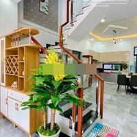 HOT    Nhà MT ngay Ni Sư Huỳnh Liên, Kế bên CC Bàu Cát 2. DT: 4.6x16m, 4 Tầng kiên cố. Giá 13.8 tỷ TL 