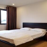 Cho thuê căn hộ 3 phòng ngủ rộng tới 150m2 tại An Dương Vương, Tây Hồ, đủ đồ đẹp, thoáng sáng