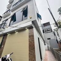 Bán nhà Thạch Bàn,Long Biên 5 tàng,36m gần oto tránh nhỉnh 5 tỷ