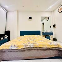 Bán nhà lô góc phố Minh Khai, ô tô vào nhà, tiện KD, ở ngay, 4 tầng 45m2 giá 11.5 tỷ