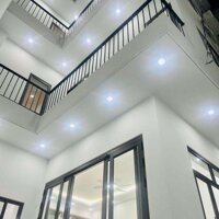 Đường Trường chính Chính chủ bán 70m,mt6m , 5 tầng ,ô tô. Kinh doanh.