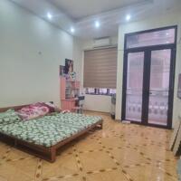 Siêu rẻ. Bán nhà đường Khương Đình, Thanh Xuân. 55m2 x 4 Tầng. MT 4m. Hơn 8 Tỷ.