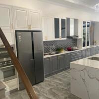  Nhà mới 1/ khu K300 _ Đường rộng 8m   Khu KD sầm uất. DT: 70m2 [vuông vức]. Giá 12.2 tỷ  