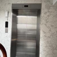 Toà nhà lô góc phố Thái Hà, Đống Đa diện 120m2, 6 tầng, thang máy, gara ô tô vừa ở vừa làm văn phòng