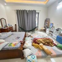 Bán nhà quận Phú Nhuận,Huỳnh Văn Bánh, hẻm 8m xe hơi ngủ nhà ,5 tầng, sổ nở hậu, 40m2, 9.3 Tỷ