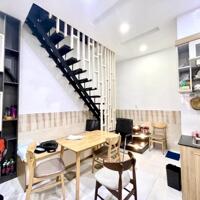 Bán nhà quận Phú Nhuận,Huỳnh Văn Bánh, hẻm 8m xe hơi ngủ nhà ,5 tầng, sổ nở hậu, 40m2, 9.3 Tỷ